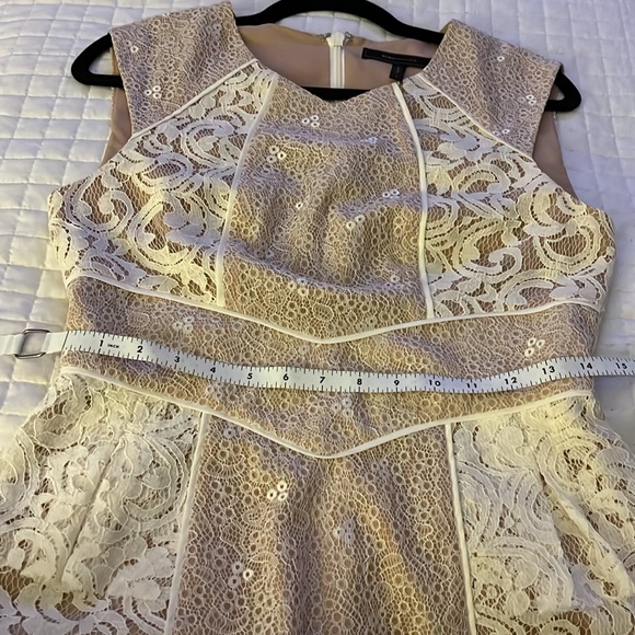 BCBGMAXAZRIA. Small sleeveless blouse. ￼ - Picture 5 of 7